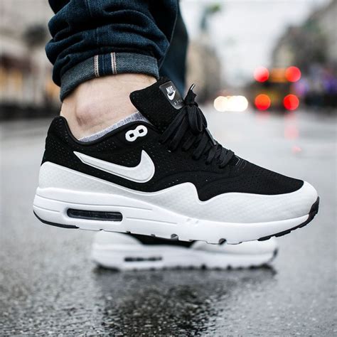 nike air max ultra moire.